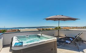 Rooftop New Castel 2023